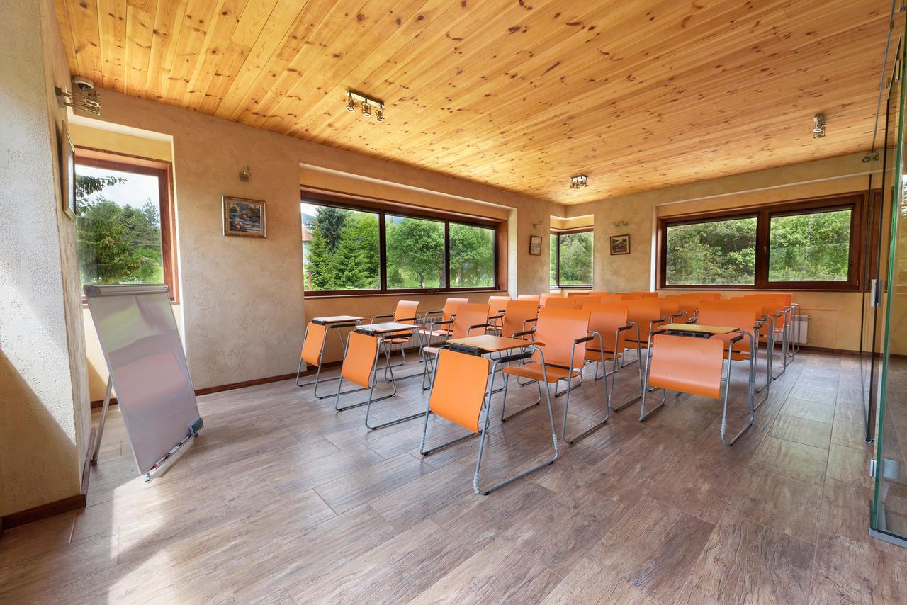 Pinus Villas Lodge With Private Jacuzzi & Phyto-Sauna Retreat Zheleznitsa Exterior photo